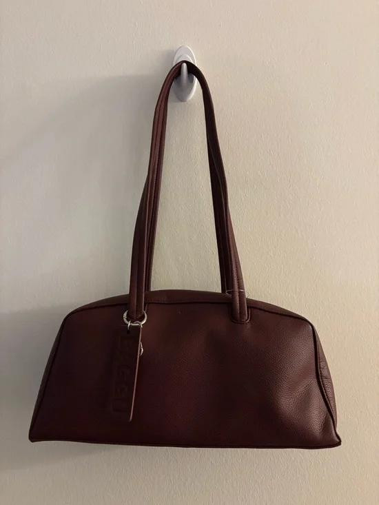 BAGGU Recycled Leather Bowler Bag - Picture 2 of 2